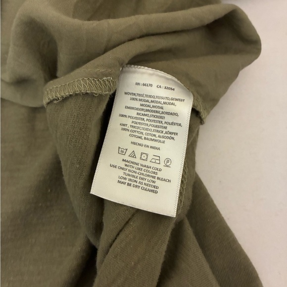 ❤️$15 Akemi & Kin green tank - Picture 7 of 7